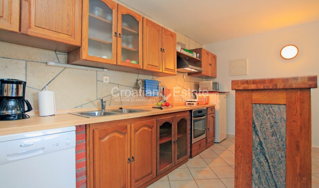 croatia-korcula-villa-seafront-pool-sale(110)