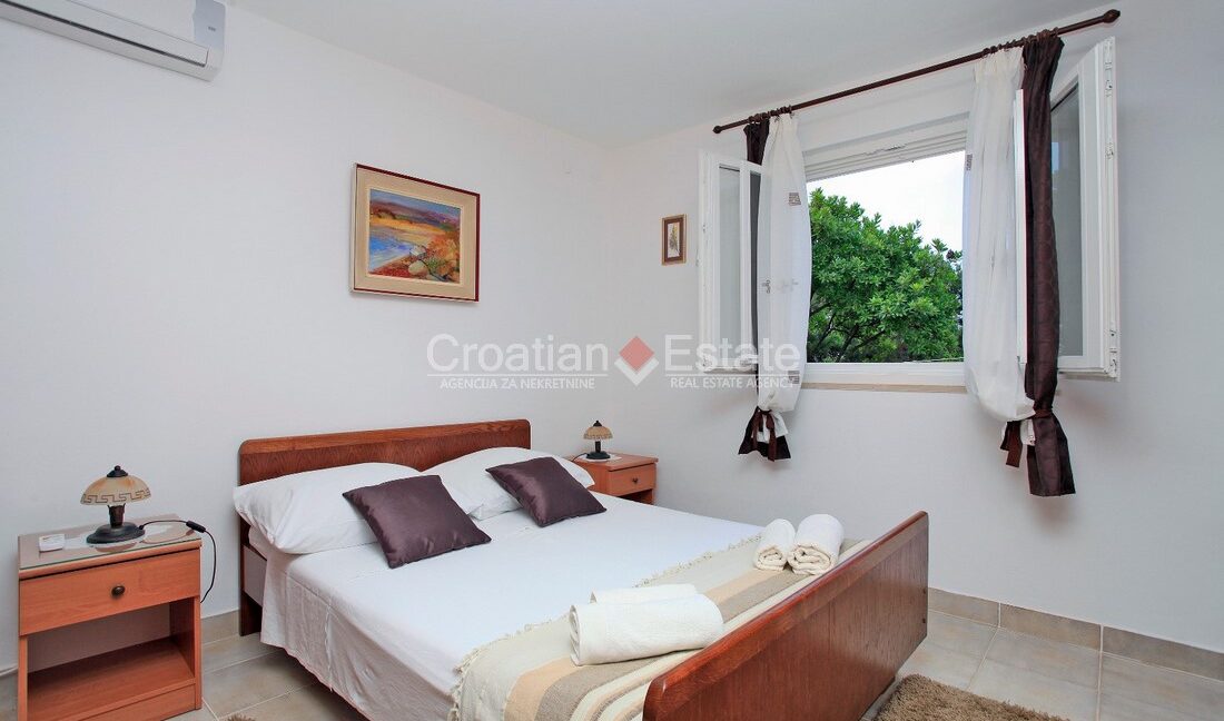 croatia-korcula-villa-seafront-pool-sale(112)