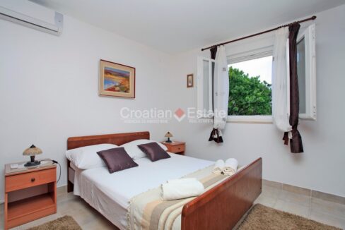 croatia-korcula-villa-seafront-pool-sale(112)