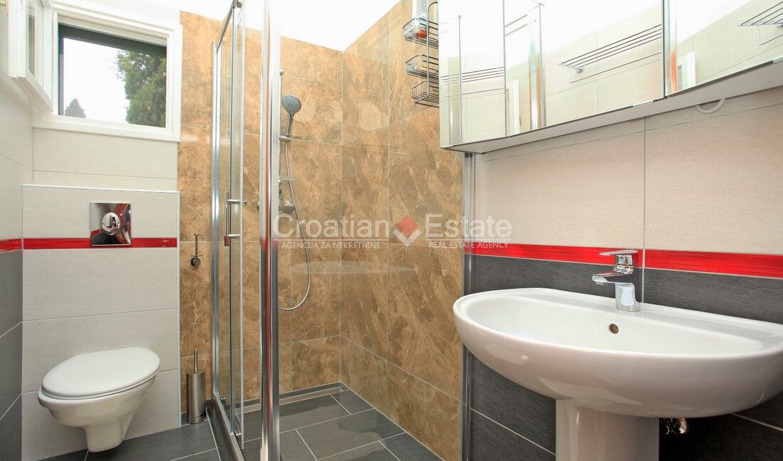 croatia-korcula-villa-seafront-pool-sale(116)