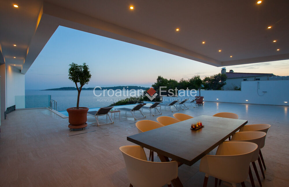 croatia-korcula-villa-seafront-pool-sale(120)