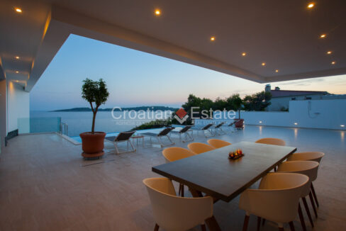 croatia-korcula-villa-seafront-pool-sale(120)