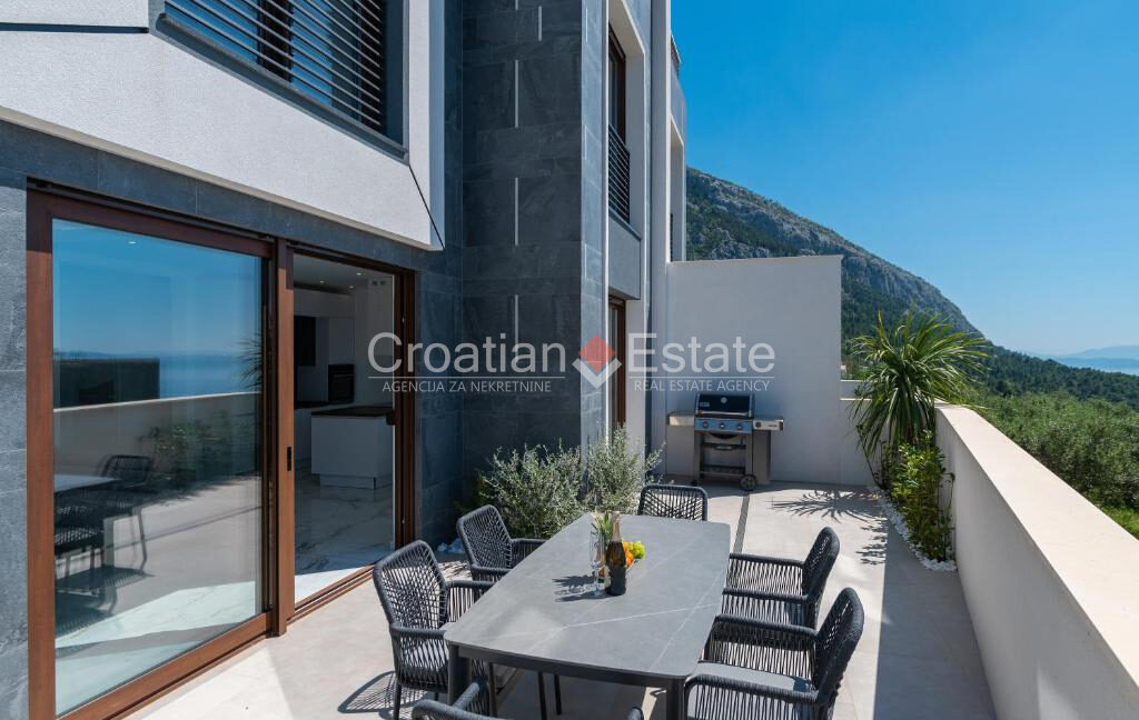 croatia-makarska-villa-pool-roof-terrace-sea-view-sale(109)