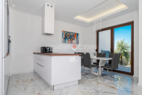croatia-makarska-villa-pool-roof-terrace-sea-view-sale(113)