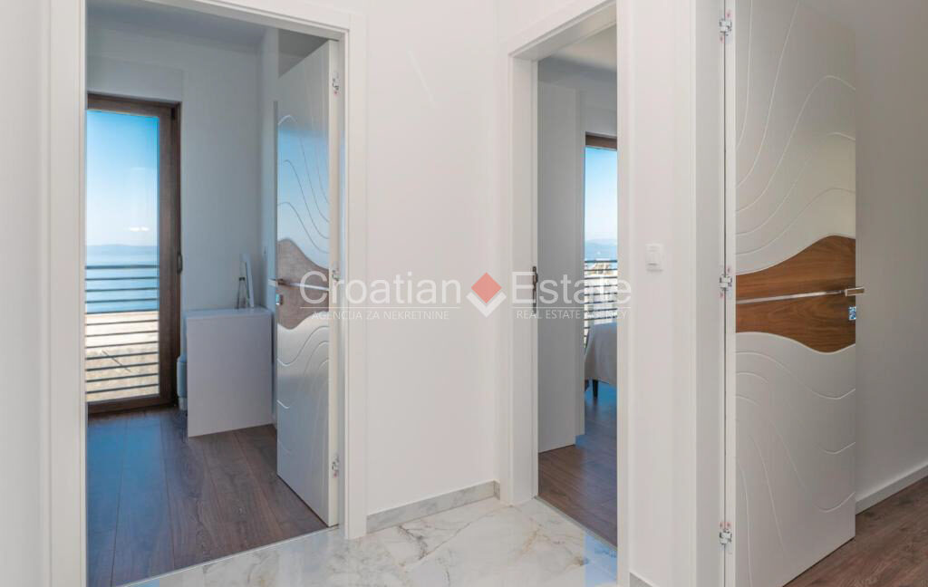 croatia-makarska-villa-pool-roof-terrace-sea-view-sale(116)