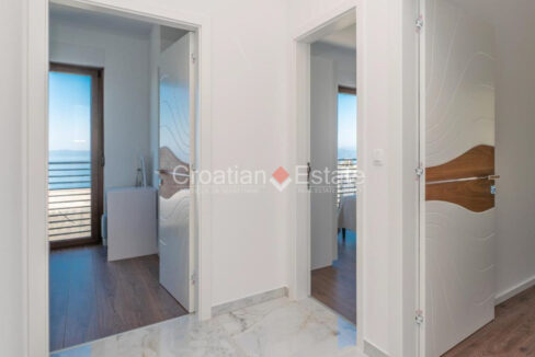 croatia-makarska-villa-pool-roof-terrace-sea-view-sale(116)