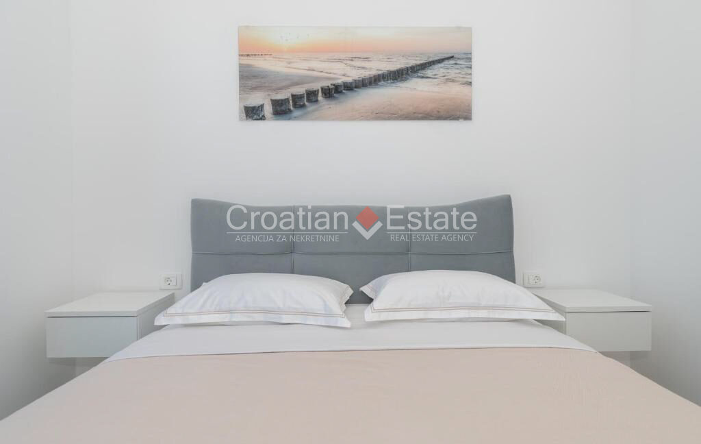 croatia-makarska-villa-pool-roof-terrace-sea-view-sale(119)