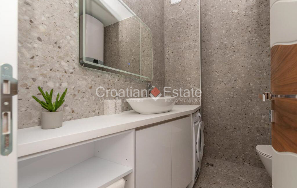 croatia-makarska-villa-pool-roof-terrace-sea-view-sale(123)