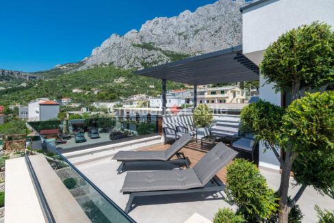 croatia-makarska-villa-pool-roof-terrace-sea-view-sale(124)