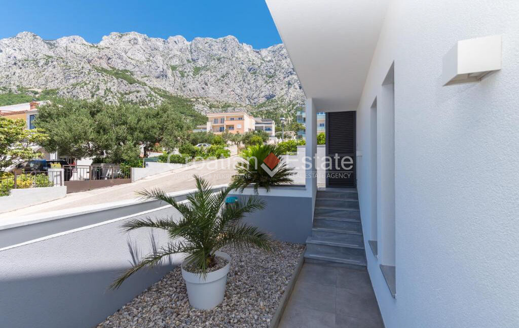 croatia-makarska-villa-two-flats-pool-sea-view-sale(106)