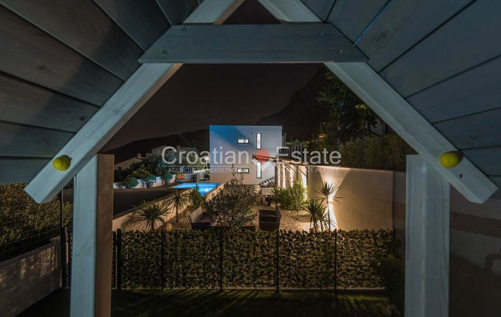 croatia-makarska-villa-two-flats-pool-sea-view-sale(110)