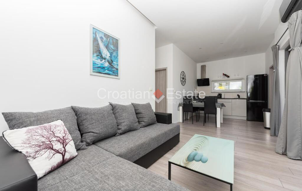 croatia-makarska-villa-two-flats-pool-sea-view-sale(120)