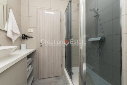 croatia-makarska-villa-two-flats-pool-sea-view-sale(125)
