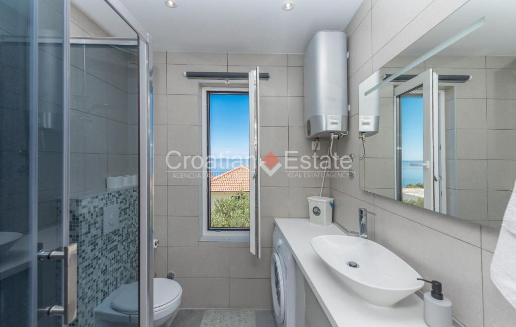 croatia-makarska-villa-two-flats-pool-sea-view-sale(134)