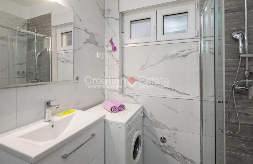 croatia-omis-apartment-two-units-seafront-sale(110)