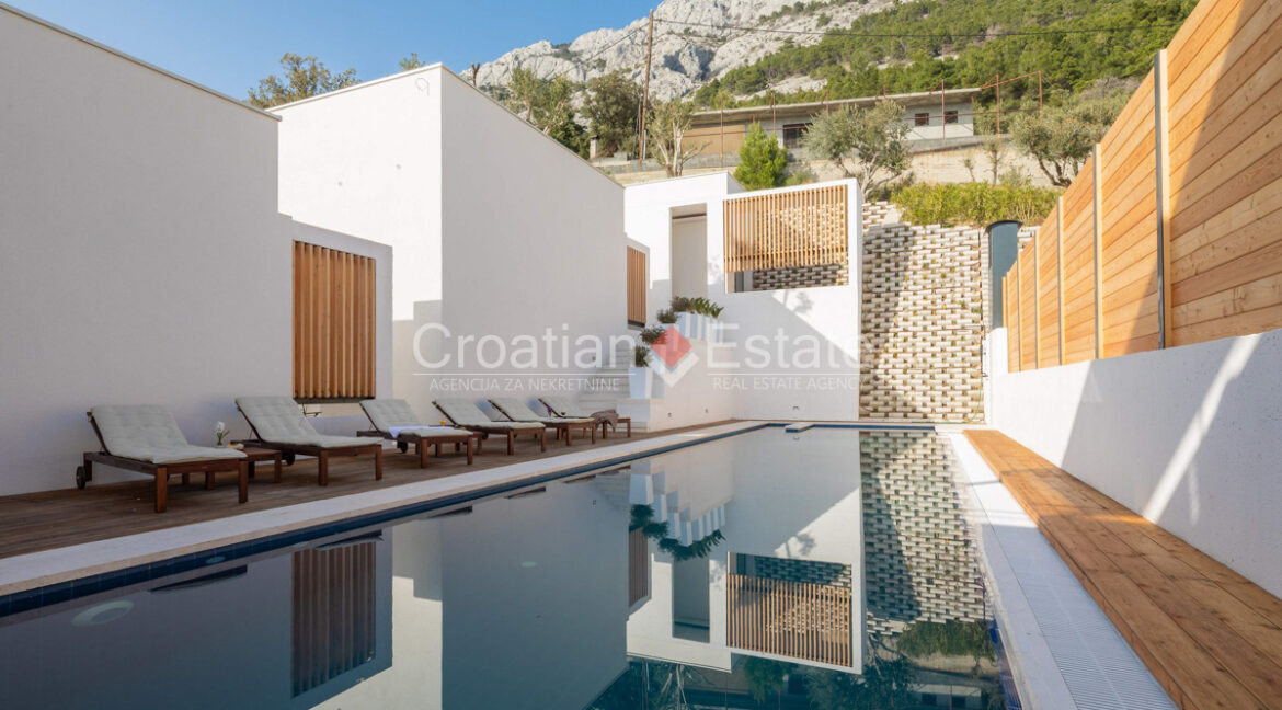 croatia-omis-villa-sea-view-pool-roof-terrace-sale(114)