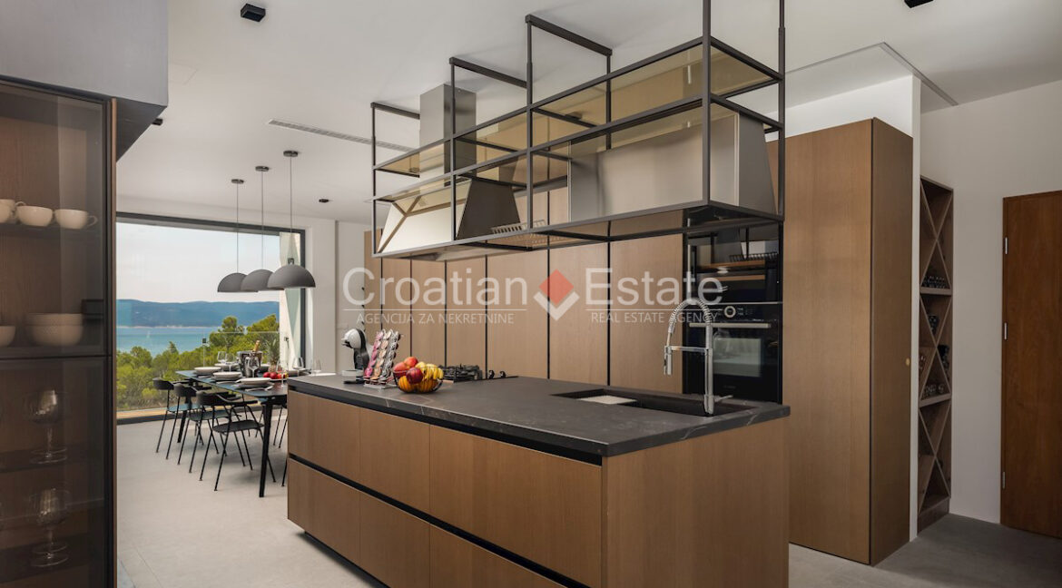 croatia-omis-villa-sea-view-pool-roof-terrace-sale(119)