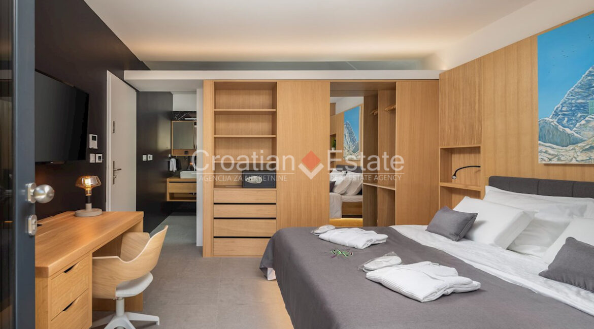 croatia-omis-villa-sea-view-pool-roof-terrace-sale(122)