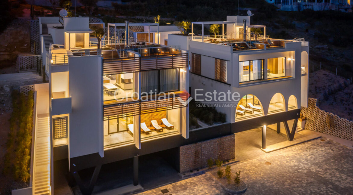 croatia-omis-villa-sea-view-pool-roof-terrace-sale(125)