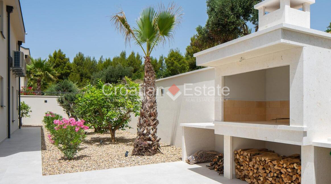 croatia-podstrana-villa-sea-view-pool-barbecue-sale(106)