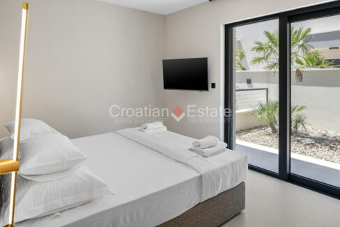 croatia-podstrana-villa-sea-view-pool-barbecue-sale(121)