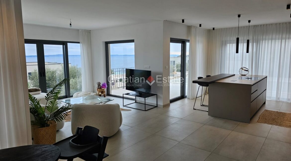 croatia-podstrana-villa-sea-view-pool-parking-sale(110)