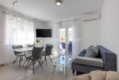 croatia-rogoznica-apartment-house-second-row-sea-view-sale(105)