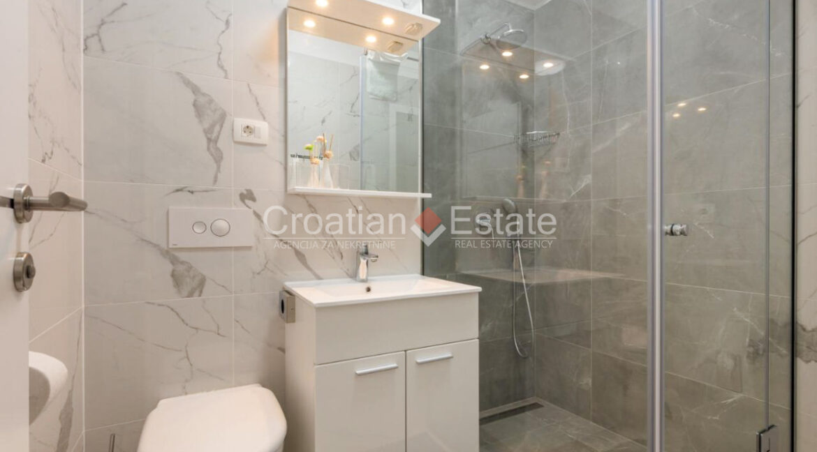 croatia-rogoznica-apartment-house-second-row-sea-view-sale(113)
