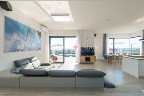 croatia-split-area-villa-sea-view-pool-garage-sale(121)