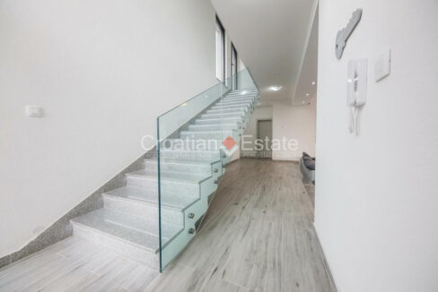 croatia-split-area-villa-sea-view-pool-garage-sale(122)