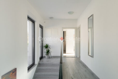 croatia-split-area-villa-sea-view-pool-garage-sale(124)