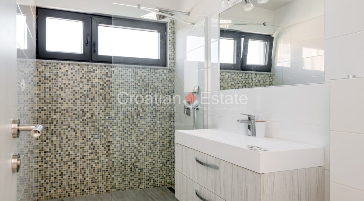 croatia-split-area-villa-sea-view-pool-garage-sale(131)
