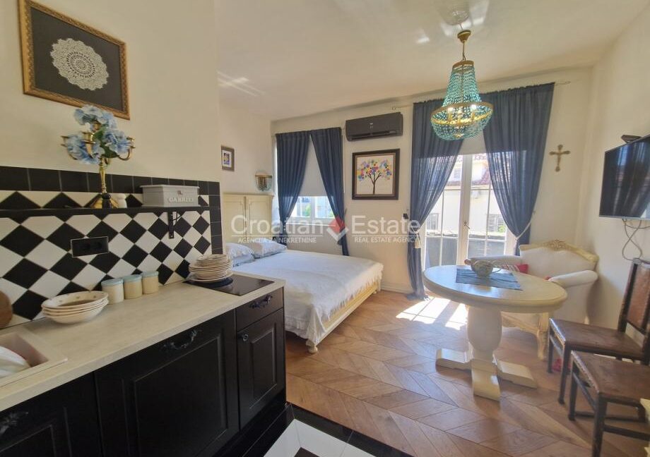 croatia-split-bacvice-flat-sea-view-attic-prime-location-sale(101)