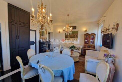 croatia-split-bacvice-flat-sea-view-attic-prime-location-sale(104)
