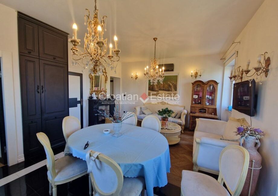 croatia-split-bacvice-flat-sea-view-attic-prime-location-sale(104)