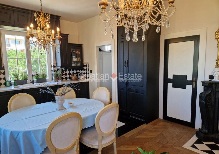 croatia-split-bacvice-flat-sea-view-attic-prime-location-sale(105)