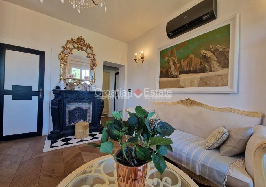 croatia-split-bacvice-flat-sea-view-attic-prime-location-sale(106)