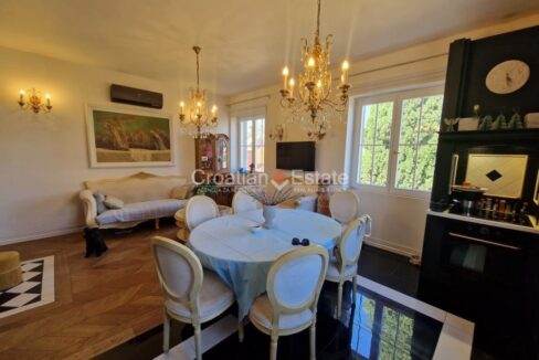 croatia-split-bacvice-flat-sea-view-attic-prime-location-sale(107)