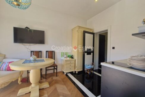 croatia-split-bacvice-flat-sea-view-attic-prime-location-sale(110)
