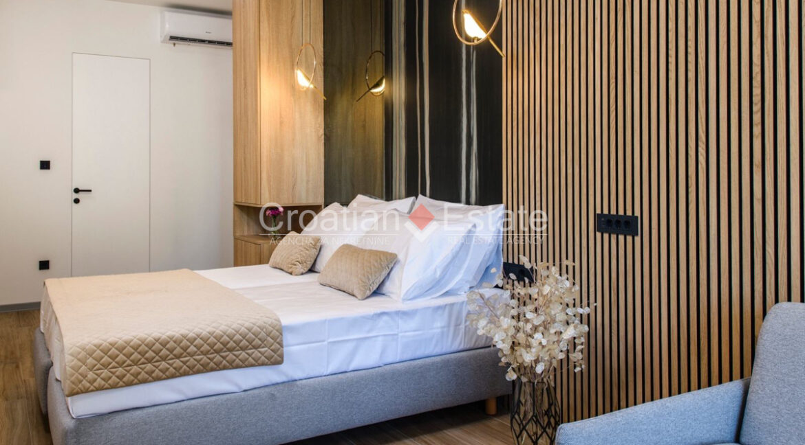 croatia-split-bacvice-rooms-seafront-luxury-sale(104)