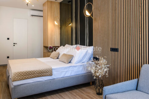 croatia-split-bacvice-rooms-seafront-luxury-sale(104)