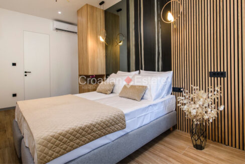 croatia-split-bacvice-rooms-seafront-luxury-sale(105)