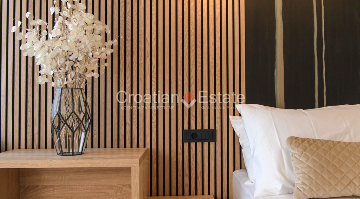 croatia-split-bacvice-rooms-seafront-luxury-sale(107)
