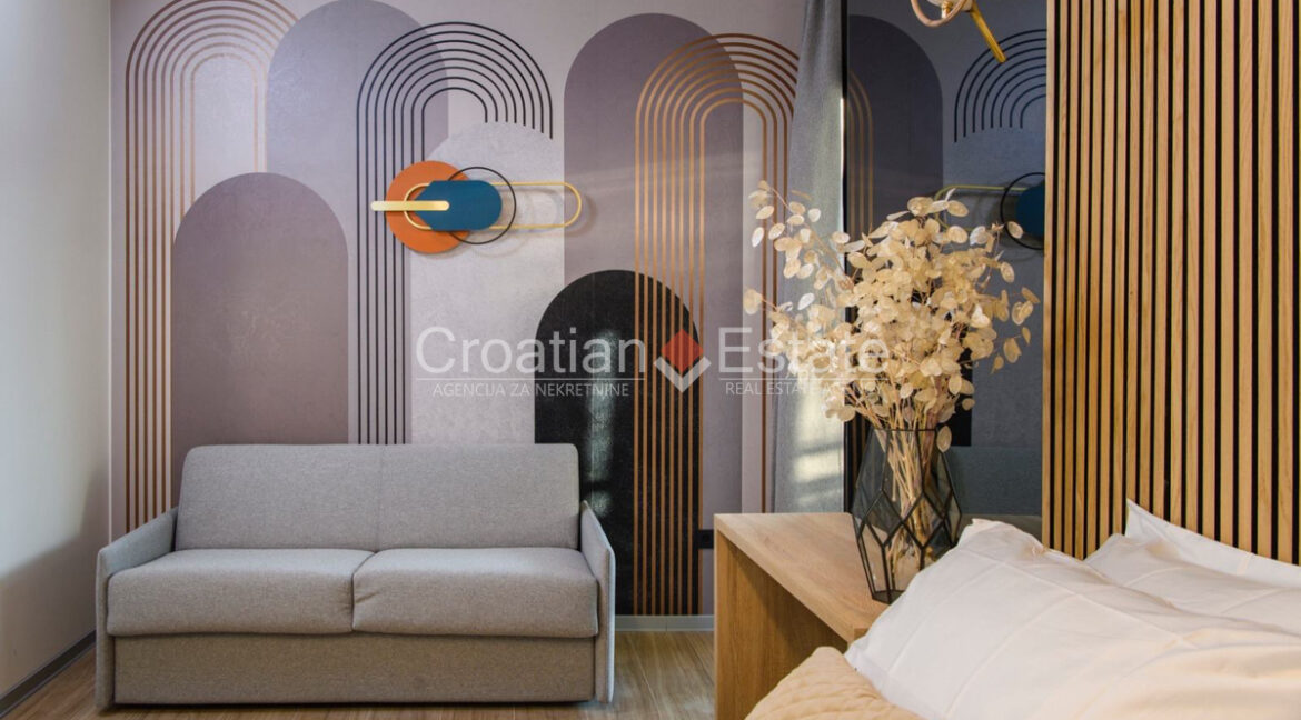 croatia-split-bacvice-rooms-seafront-luxury-sale(109)
