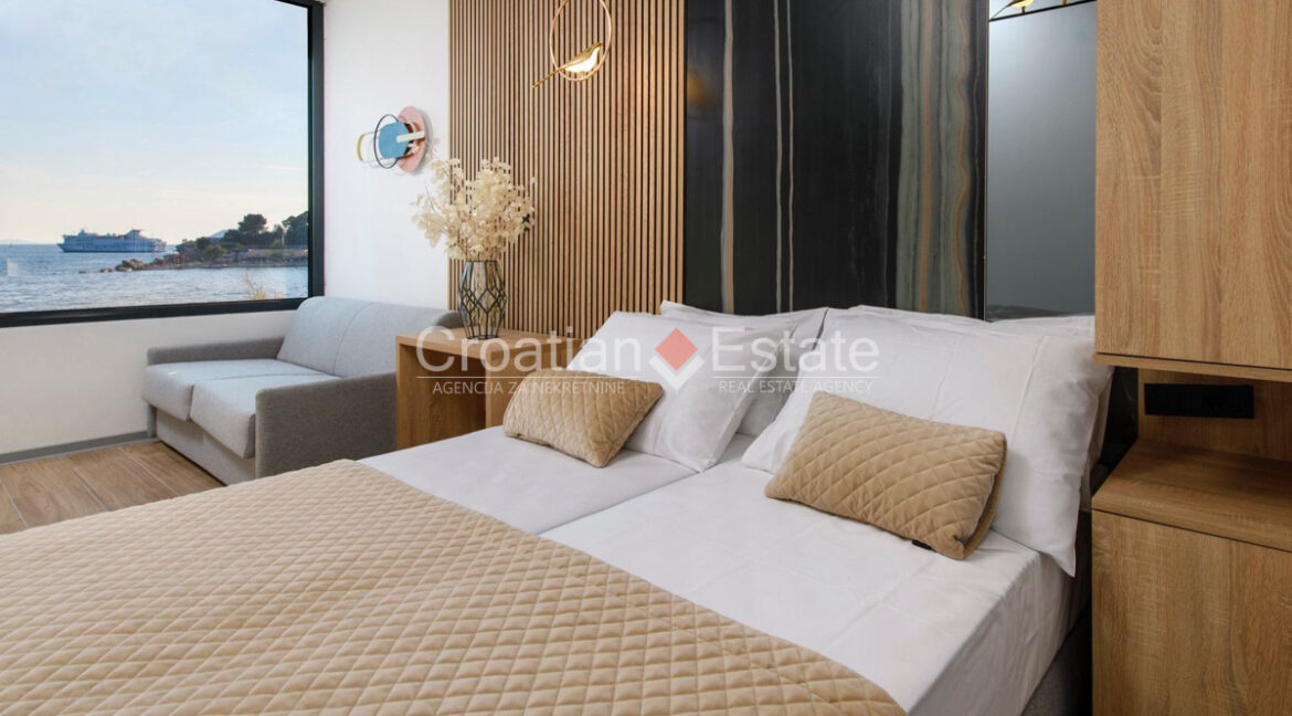 croatia-split-bacvice-rooms-seafront-luxury-sale(112)