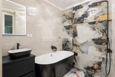 croatia-split-grad-flat-two-units-renovated-sale(107)