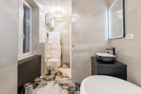 croatia-split-grad-flat-two-units-renovated-sale(108)