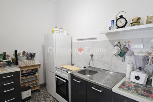 croatia-split-grad-flat-vintage-loggias-sale(107)