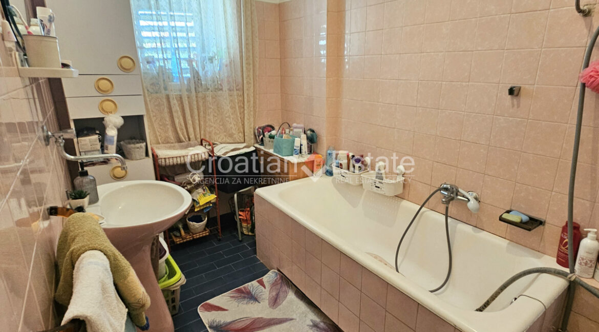 croatia-split-grad-flat-vintage-loggias-sale(110)
