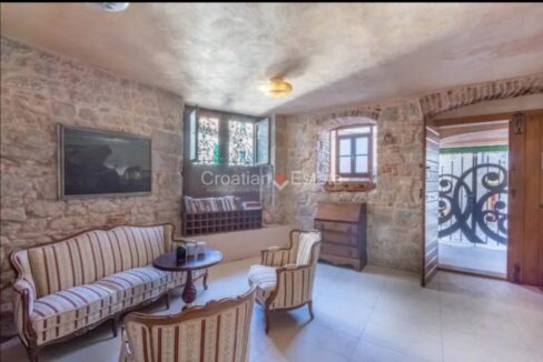croatia-split-grad-house-sea-view-sale(110)